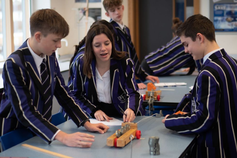 Kimbolton pupils building circuits in a Physics lesson
